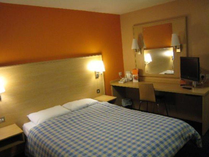 Travelodge Leeds Central Esterno foto